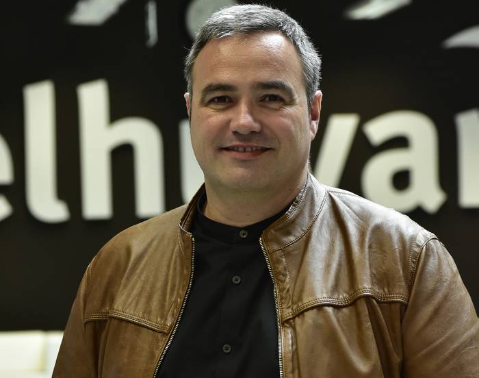 Jon Abril beratarra izanen da Elhuyarreko zuzendari nagusi berria