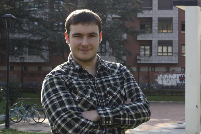 «Euskal Herrian 'Esker 1000' dokumentala zabaldu nahi nuke»