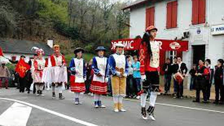 Heldu den igandean, urteko lehenbiziko maskarada izanen da Maulen