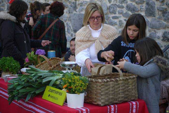 Leitza eta Aresoko produktuen azoka eta azienda erakusketa eginen dituzte igandean Leitzan