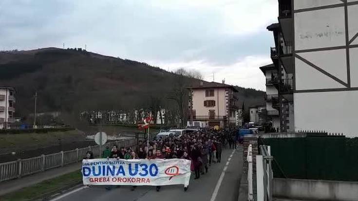 Lan, bizitza eta pentsio duinen aldeko aldarriak Doneztebeko manifestazioan