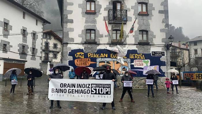 'Euskal Herriak aurrera' lelopean elkarretaratzeak eginen dituzte gaur Leitzan eta Elizondon