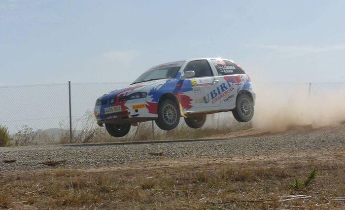 Lur gaineko Nafarroako rally txapelketa irabazi du aurten ere Iñaki Ubiria lesakarrak