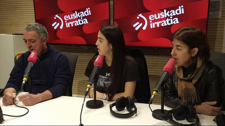 «N121A errepideak konponbidea behar du, lagundu faborez»