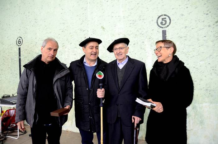 Miguel Angel Sagaseta iturendarra omendu dute Mutildantza Egunean