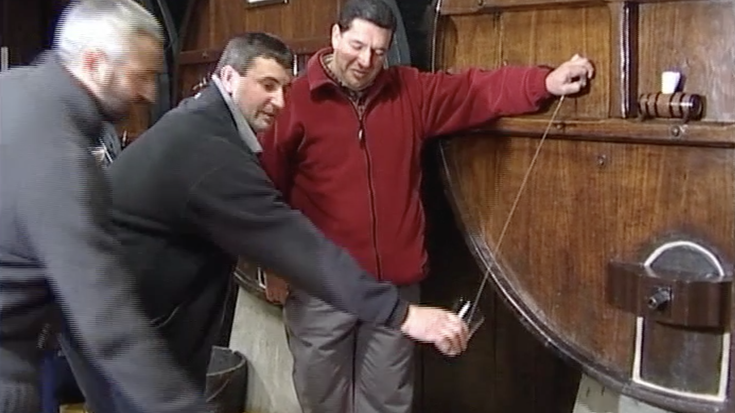Ola sagardotegian 2004ko kupel irekitze ofiziala Patxi eta Donato Larretxearekin