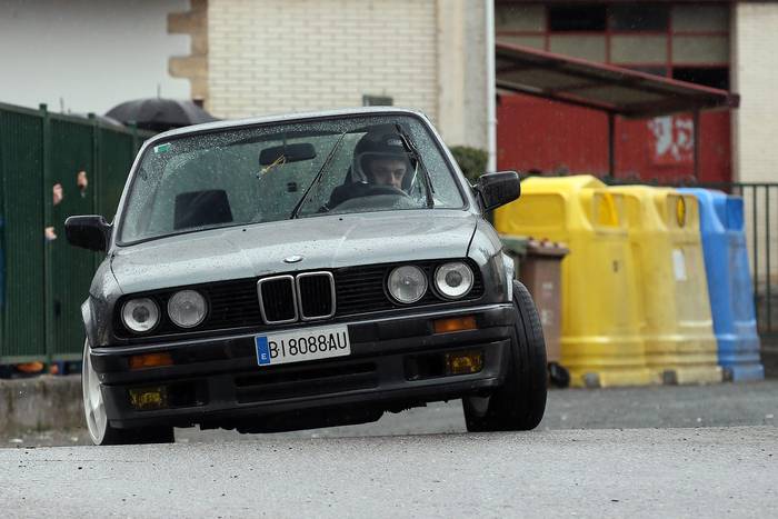 «Automobilismoan elkarri laguntzeko giro ona izaten dugu eskualdean»