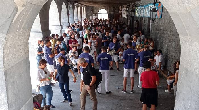 Plazaola aldizkarirako azalak eta idatziak aurkezteko epea zabaldu du Leitzako Aurrera elkarteak