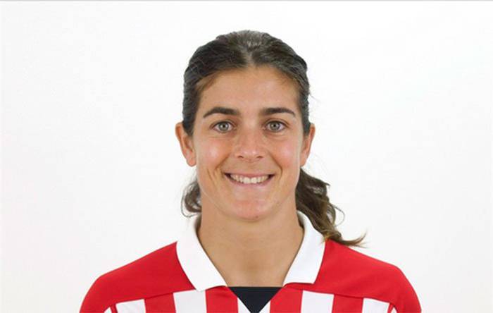 Futbola utziko duela iragarri du Ane Bergara beratarrak