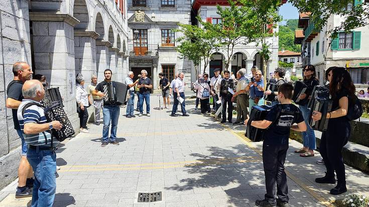 Lesakako soinulariek kontzertu dinamikoa eskainiko dute ekainaren 7an