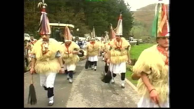 Inauterietako asteartea Zubietan 2001ean
