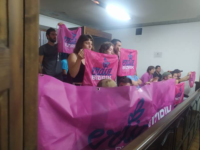 Urriaren 23rako deitua zegoen Erdizi buruzko galdeketa alde batera utzi behar izan du Baztango Batzar Nagusiak