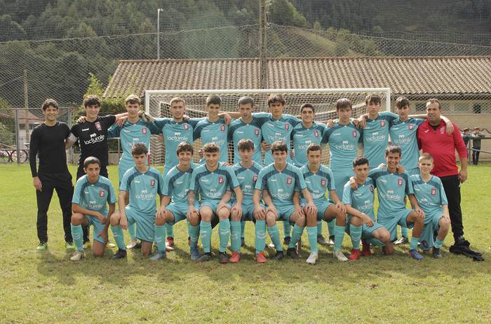 Gol sorta ederrak eginez agurtu dute denboraldia Baztango futbol talde nagusiak eta jubenilenak