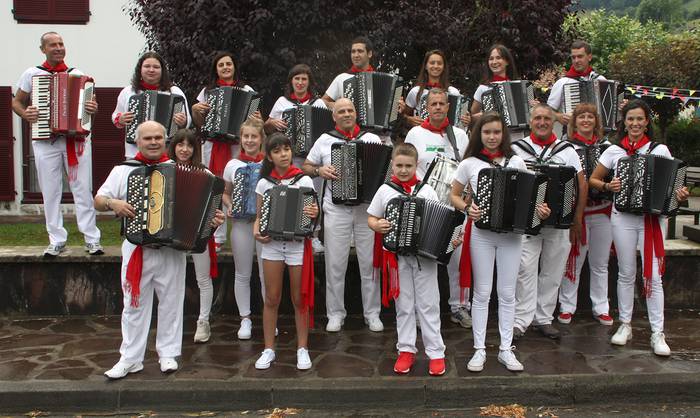 Eguberrietako kalejira musikala eginen dute Lesakako musika taldeek abenduaren 23an