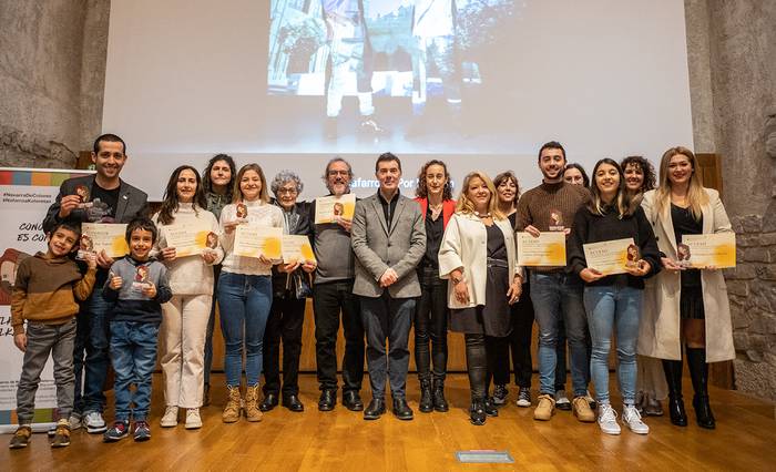 ‘Nafarroa Koloretan’ kulturarteko ipuin ilustratuen lehiaketan saria lortu du Iciar Mikelperizenak