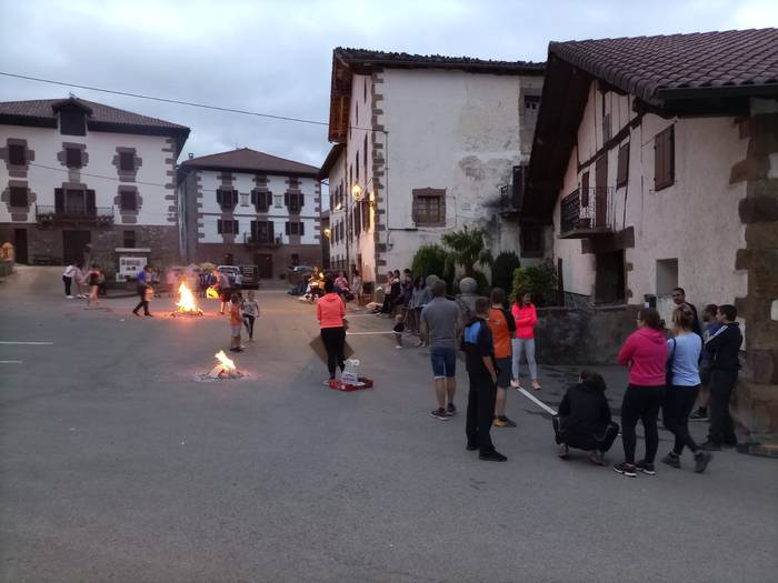 Zigan ere suak saltatu dituzte San Juan bezperan