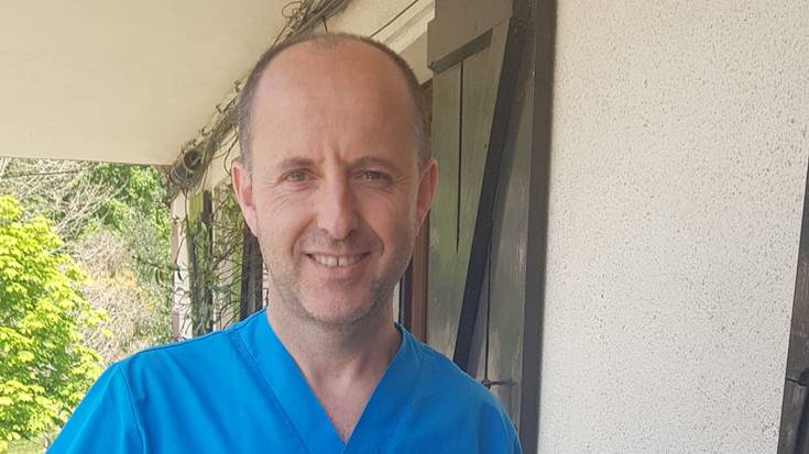 «Bizitza lasaiago hartu eta gorputzari aditu behar diogu»