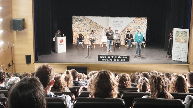 Nafarroako Bertsolari txapelketaren baitan, Berriozarren burutu den bigarren finalaurreko saioan, Julio Sotok lortu du finalerako txartela