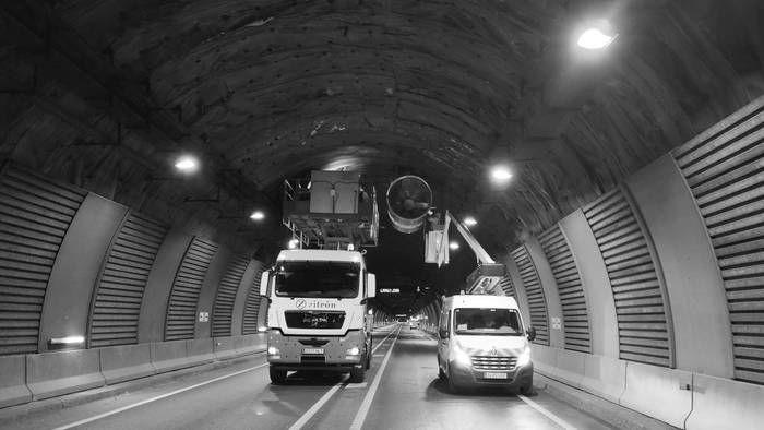 Haizagailu berriak jartzeko lanak akituta, Belateko eta Almandozko tunelak berriz irekita daude gauez ere