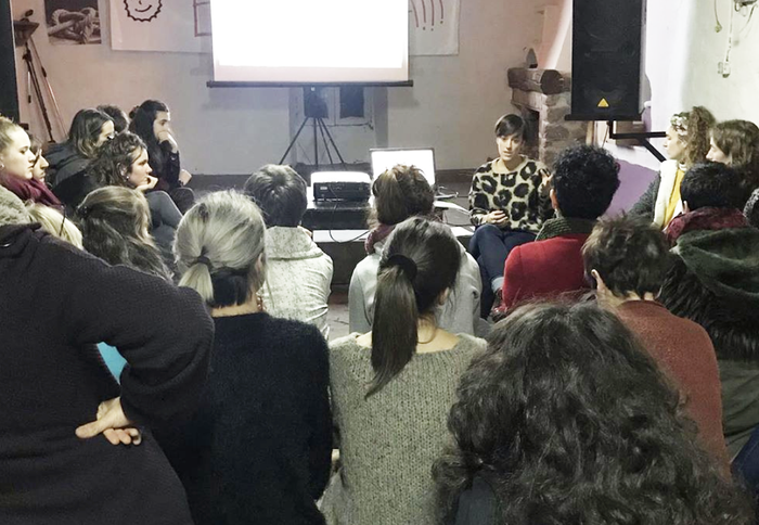 Baztango Talde Feministak heldu den hiruhilekorako topaketa, solasaldia eta afaria antolatu du