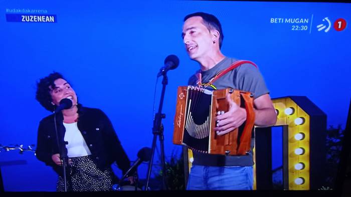 Trikidantz taldea ETB1eko 'Udak dakarrena' saioan izan da