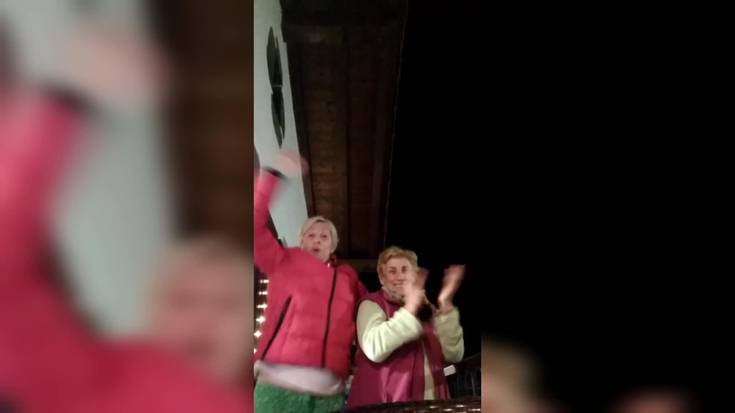 Musikaz arindu dute etxeetako egonaldia Sunbillan