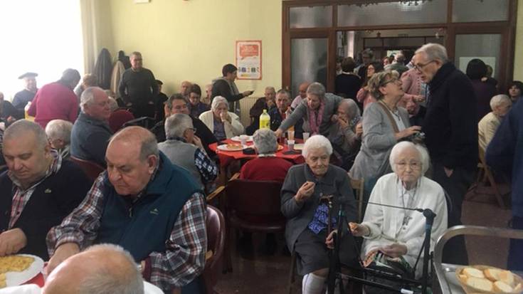 Elizondoko xahar etxean familien plataforma sortzeko beharra