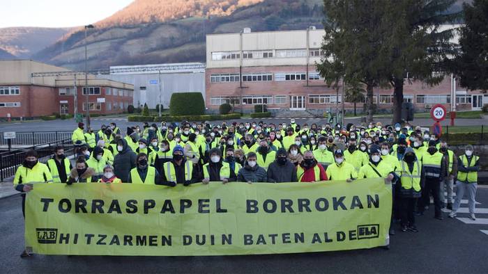 Torraspapeleko bigarren greba egunak ere jarraipen zabala izan du