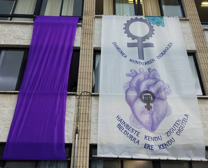 Toki Ona institutuan hainbat ekitaldi eginen dituzte gaur, Emakumeenganako Indarkeriaren Aurkako Egunean