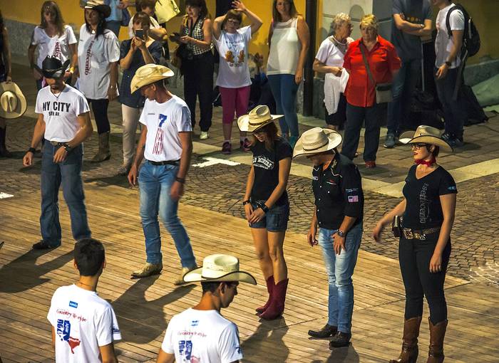 Outlaw Country gaualdia prest dute apirilaren 4rako Senperen