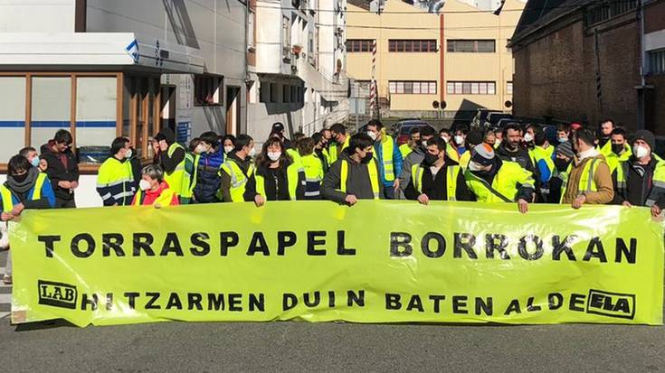 «Urtebete eta gehiago daramagu enpresaren aldetik zerbaiten esperoan»