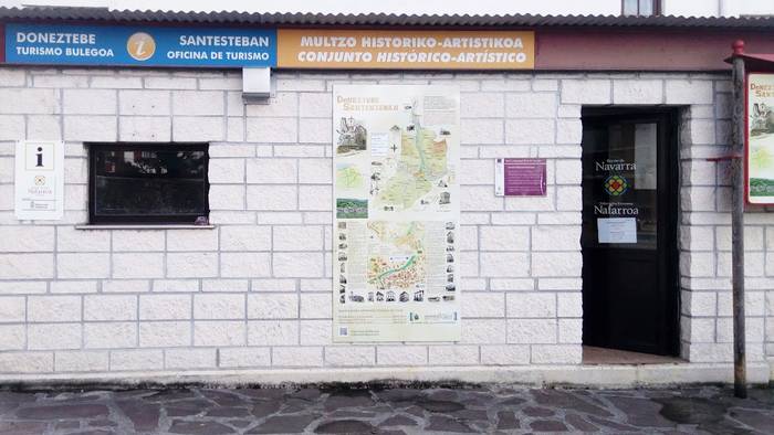Udan turismo bulegoan lanean aritzeko langile bat kontratatu nahi du Doneztebeko Udalak