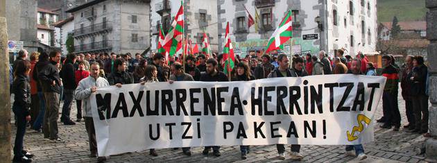 Maxurrenea herriari itzultzea eskatuz sinadura kanpaina abian da