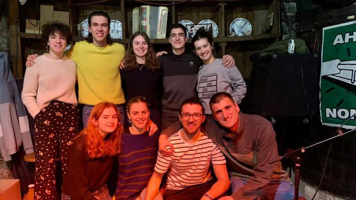 Bertsuxurla sariketan parte hartuko dute Kattin Madariagak, Etxahun Azkarragak eta Josu Txoperenak