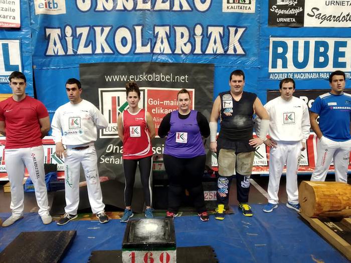 Mikel Larrañaga eta Jon Rekondo nagusitu dira Urrezko Binakako aizkolari txapelketako lehen jardunaldian