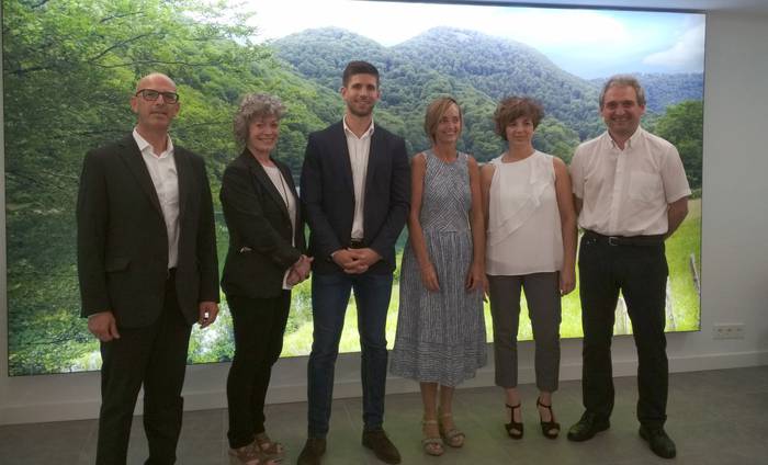 Koronabirusaren garaian hileta-zerbitzuen, heriotzaren eta doluaren inguruko hausnarketa egin du Izarra Tanatorioak