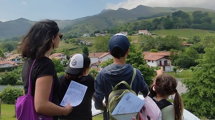 ‘Saran Astia’ pista jokoa sortu dute Sarako Olhain ikastolako burasoek