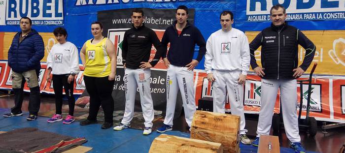 Ruben Saralegi leitzarrak eta Iker Vicentek Urrezko Aizkorako finalerako txartela lortu dute