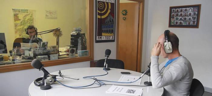 Karrape irratia berriz ere antena uhinen bidez entzuten ahal da
