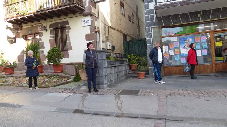 Konfinamendu osoa apirilaren 9ra bitarte, funtsezko jardueretarako izan ezik