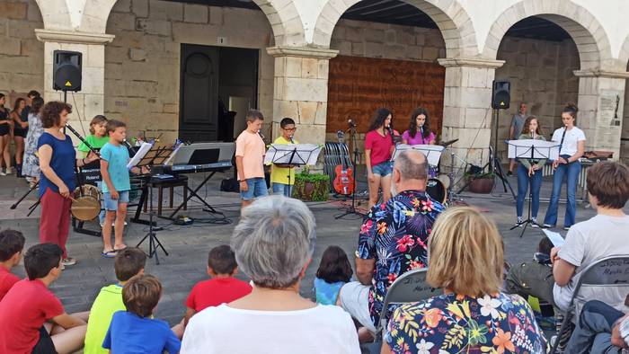 'Musika Kalean' kontzertua emanen dute Berako Isidoro Fagoga musika eskolako ikasleek asteazkenean