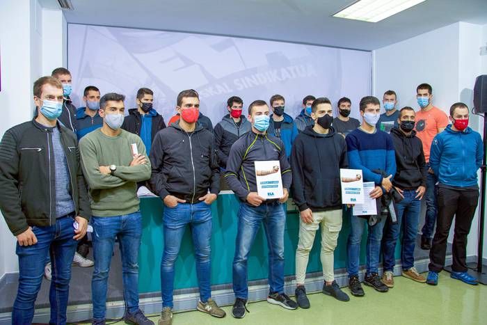 Bengoetxea VI.ak eta Baiko enpresako bertze pilotariek greba azarora arte luzatu dute