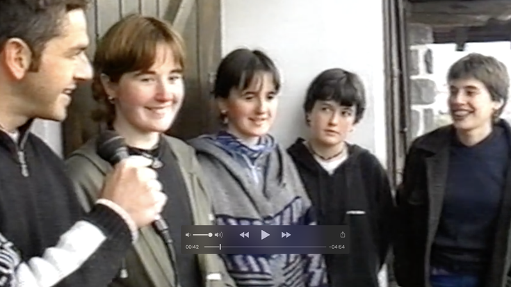 Arantzako trikitixa taldea Bordele ondoko Vélines herrian ibili zen 1999an erakustaldiak eskainiz