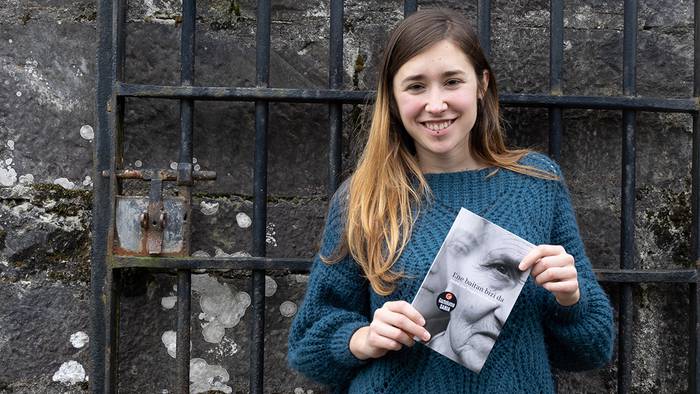 Maddi Ane Txoperenak 'Ene baitan bizi da' liburua aurkeztuko du Donezteben 25ean