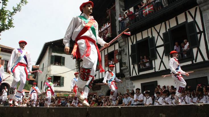 Sanferminetarako Donostia-Lesaka-Donostia autobus zerbitzua indartu du Burundesak