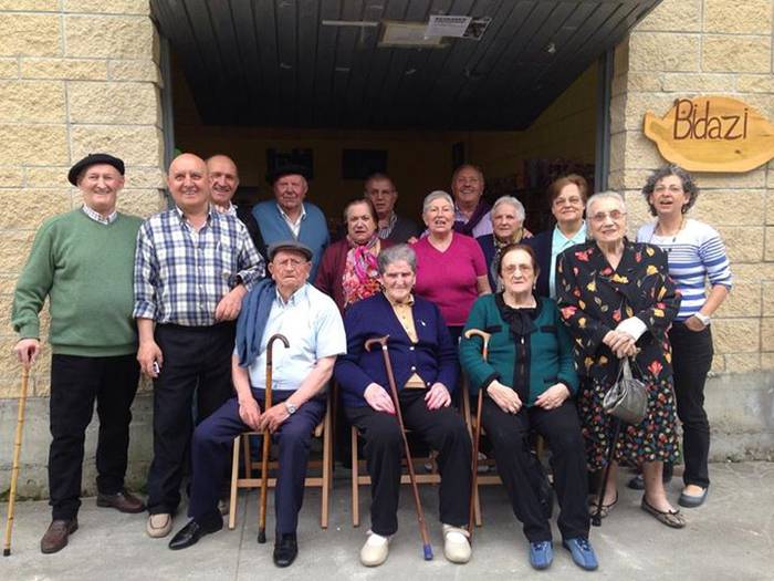 Bidazi adin guztietarako

Azkenaldian hainbat bi