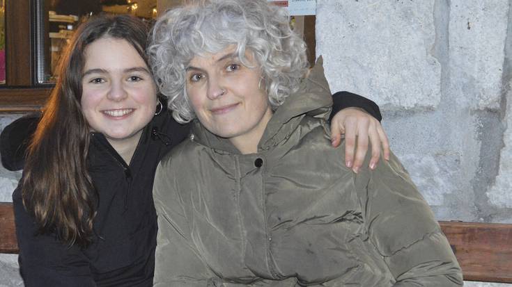 Denaren gainetik mendia maitatzen segitzen dute