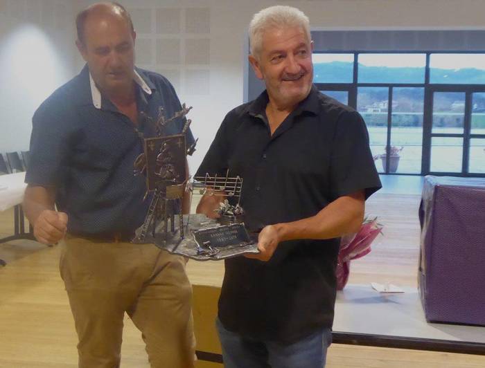 Beñat Etchegaray saratarra bat-batean hil da