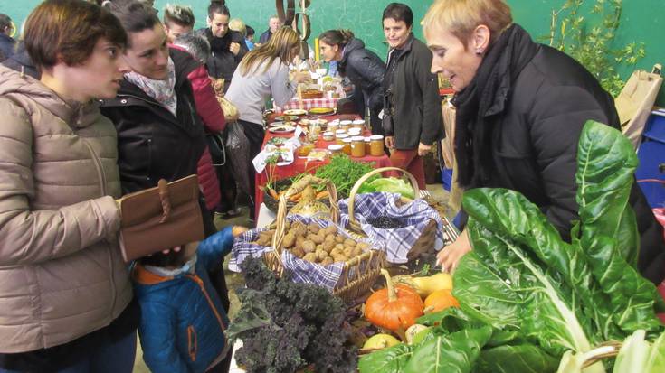 Igandean hasiko da Mendialdeko azoka ibiltaria Leitzan