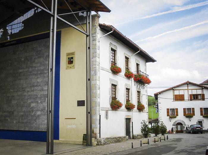 La Villa hartzeko enkantea ireki du berriz Igantziko Udalak